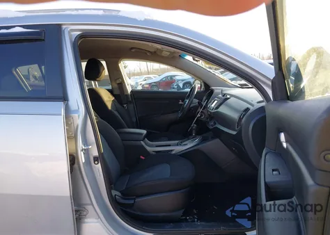 2015 Kia Sportage Lx z USA, uszkodzony, nr VIN KNDPBCAC1F7734066